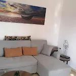 Views, Family & Private Parking In Alto Albayzin